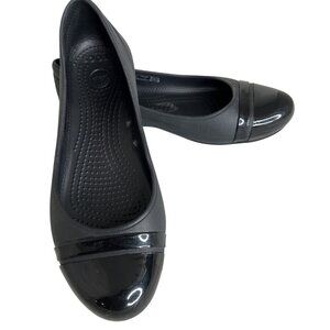 Crocs Womens Black Flats With Glossy Toe Cap Size 6